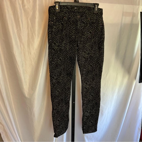 7 For All Mankind Black and Gray Printed Skinny Style Pants, size 26 - Picture 6 of 6